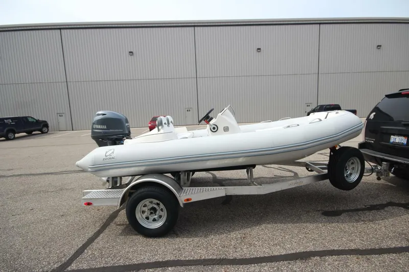 Slide: The Image of Zodiac Yachtline 440 DL PVC 2023 - 5176961