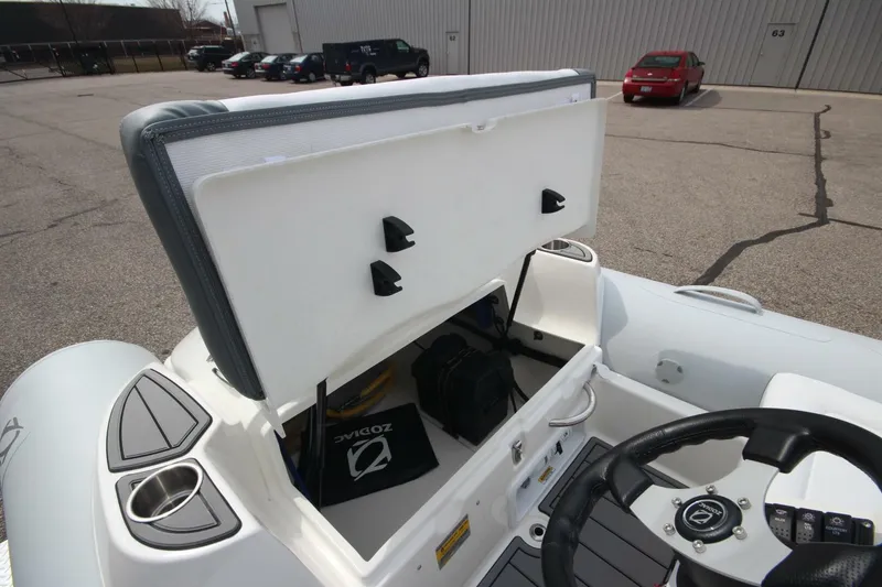 Slide: The Image of Zodiac Yachtline 440 DL PVC 2023 - 5176966