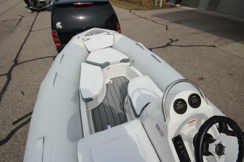 Slide: The Image of Zodiac Yachtline 440 DL PVC 2023 - 5176970