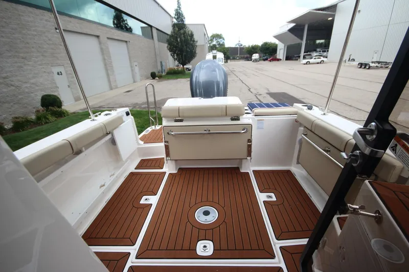 Slide: The Image of Ranger Tug R-27 Luxury Edition 2025 - 5619481