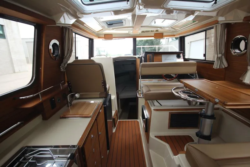 Slide: The Image of Ranger Tug R-27 Luxury Edition 2025 - 5619490