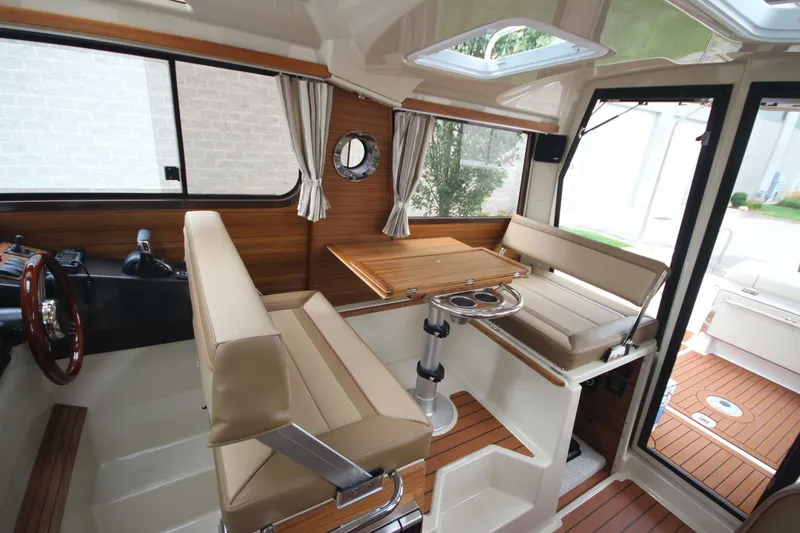 Slide: The Image of Ranger Tug R-27 Luxury Edition 2025 - 5619495