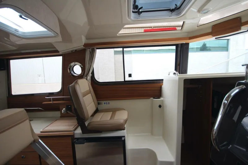 Slide: The Image of Ranger Tug R-27 Luxury Edition 2025 - 5619496
