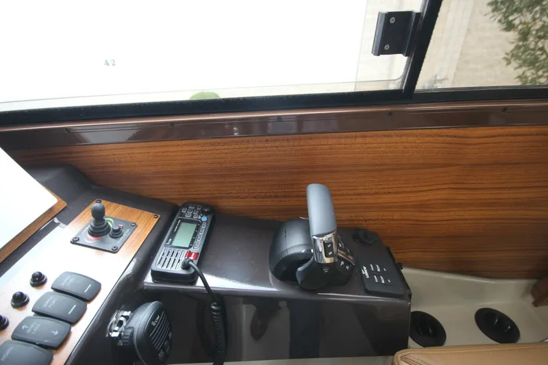 Slide: The Image of Ranger Tug R-27 Luxury Edition 2025 - 5619499