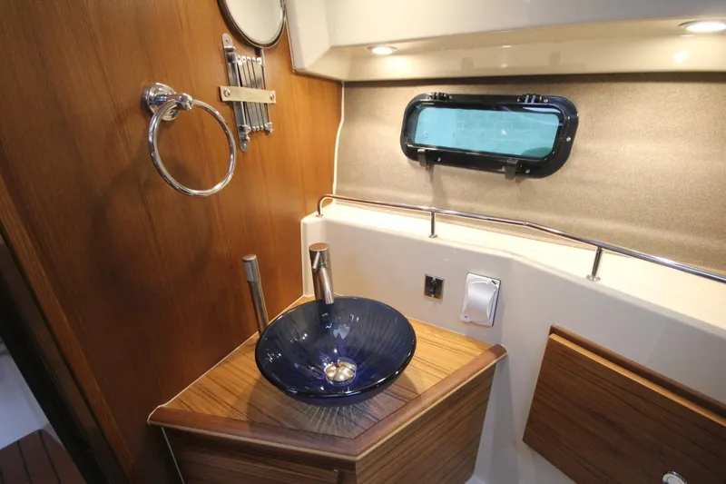 Slide: The Image of Ranger Tug R-27 Luxury Edition 2025 - 5619507