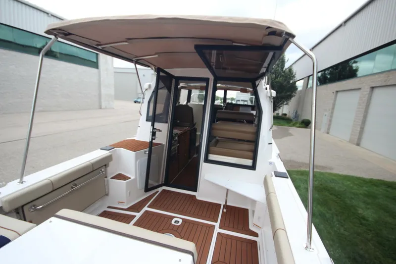Slide: The Image of Ranger Tug R-27 Luxury Edition 2025 - 5619480