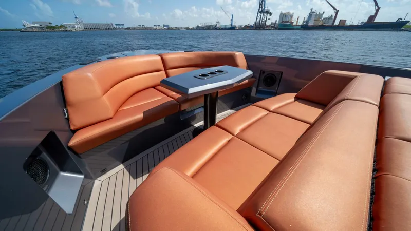 Slide: The Image of Vanquish VQ45 - 5177375