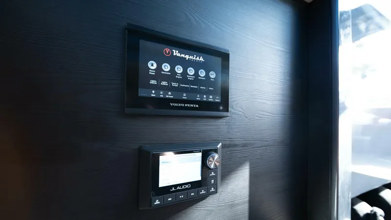 Slide: The Image of Vanquish VQ45 - 5177394