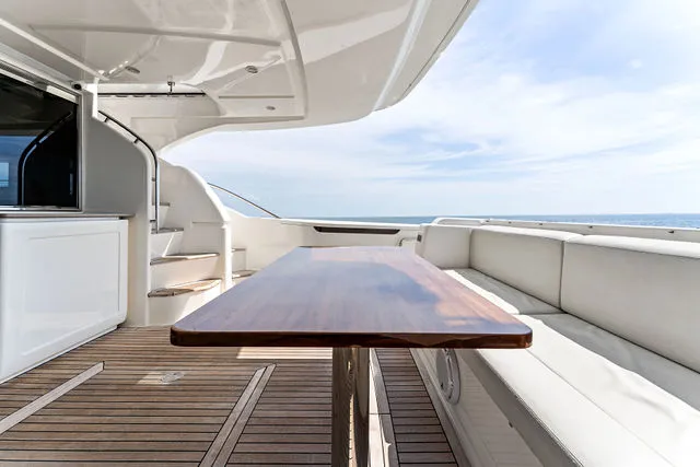 Slide: The Image of Ferretti 620 2013 - 93