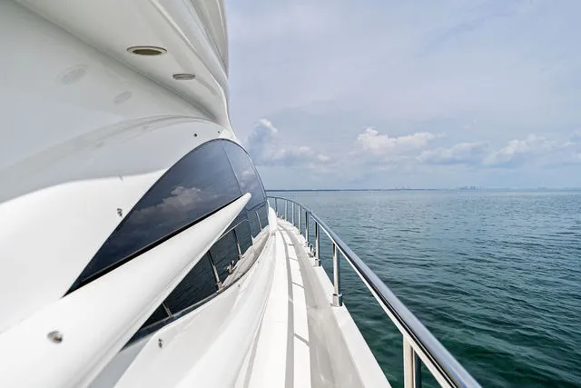 Slide: The Image of Ferretti 620 2013 - 95