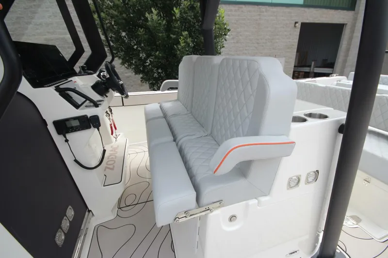 Slide: The Image of Zodiac X10CC Twin Mercury 400's w/ Joystick 2025 - 5499911