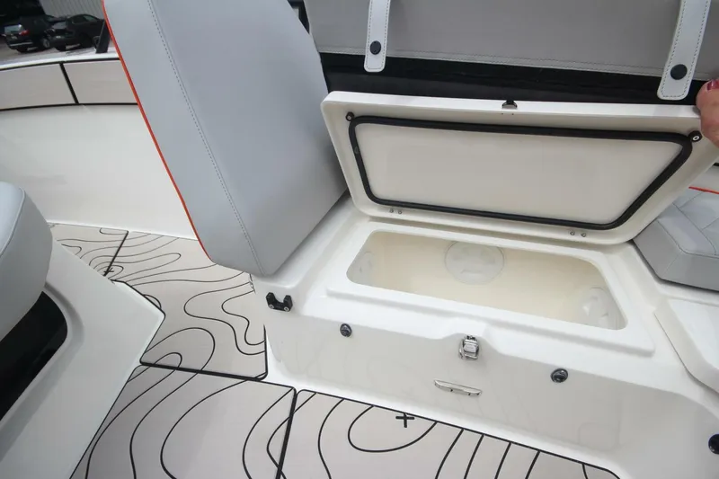 Slide: The Image of Zodiac X10CC Twin Mercury 400's w/ Joystick 2025 - 5499925