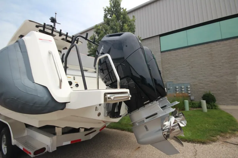 Slide: The Image of Zodiac X10CC Twin Mercury 400's w/ Joystick 2025 - 5499896