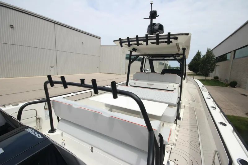 Slide: The Image of Zodiac X10CC Twin Mercury 400's w/ Joystick 2025 - 5499899