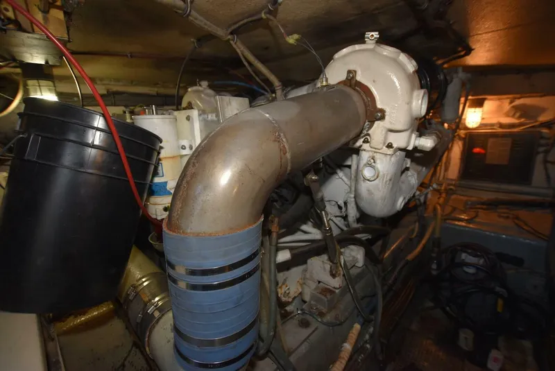 Slide: The Image of Hatteras 48 Convertible 1988 - 5177701