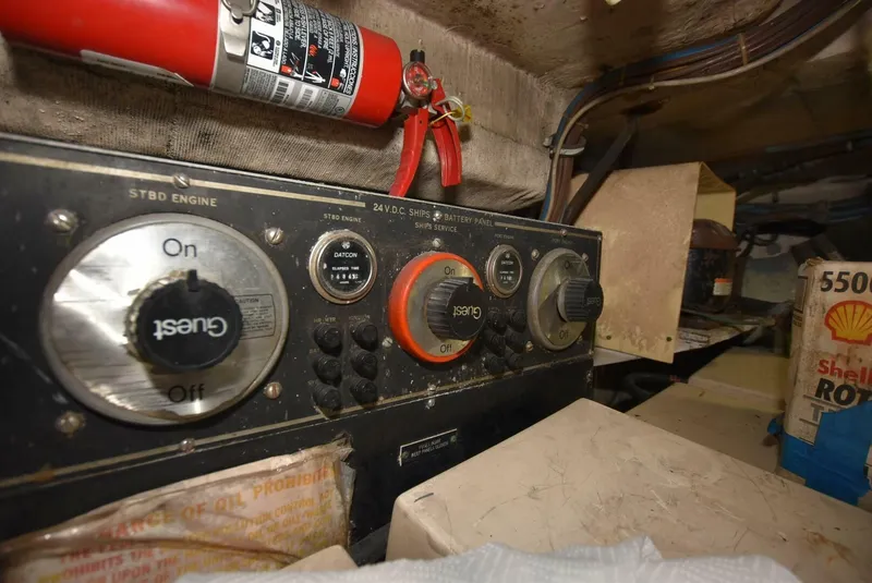 Slide: The Image of Hatteras 48 Convertible 1988 - 5177704