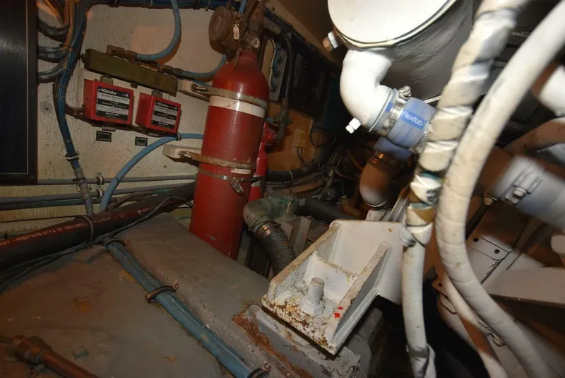 Slide: The Image of Hatteras 48 Convertible 1988 - 5177705