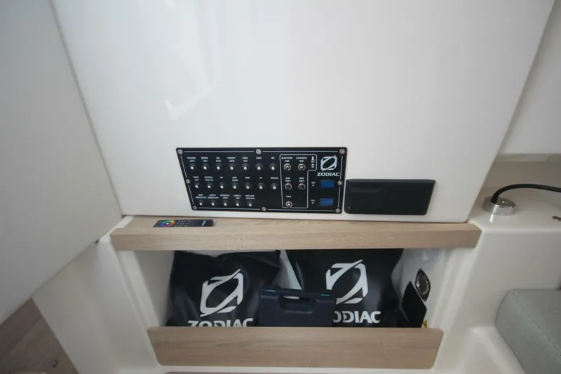 Slide: The Image of Zodiac X10CC Twin Yamaha 350's w/ Joystick 2026 - 5499965