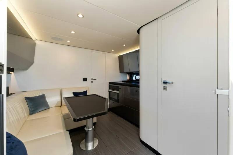 Slide: The Image of Azimut 47 Verve 2022 - 5177920