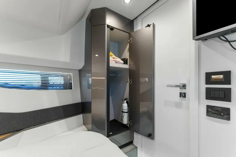 Slide: The Image of Azimut 47 Verve 2022 - 5177921