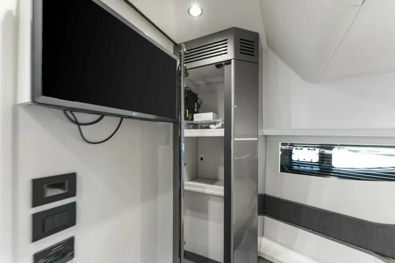 Slide: The Image of Azimut 47 Verve 2022 - 5177931