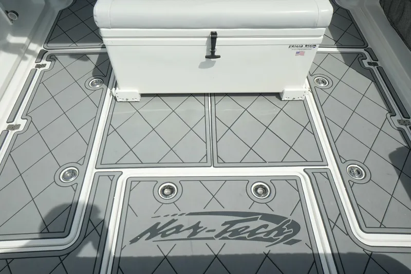 Slide: The Image of Nor-Tech 390 Sport 2020 - 5178210