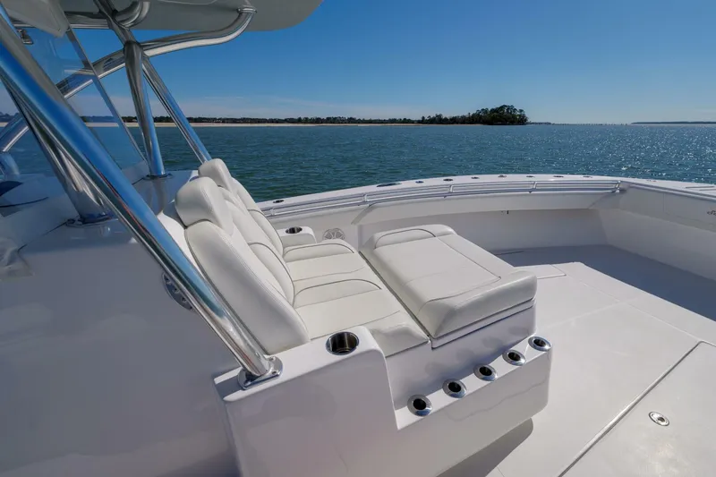Slide: The Image of SeaHunter 38 Reel Escape- Forward Seating 2023 SeaHunter CTS Reel Escape - 5178346