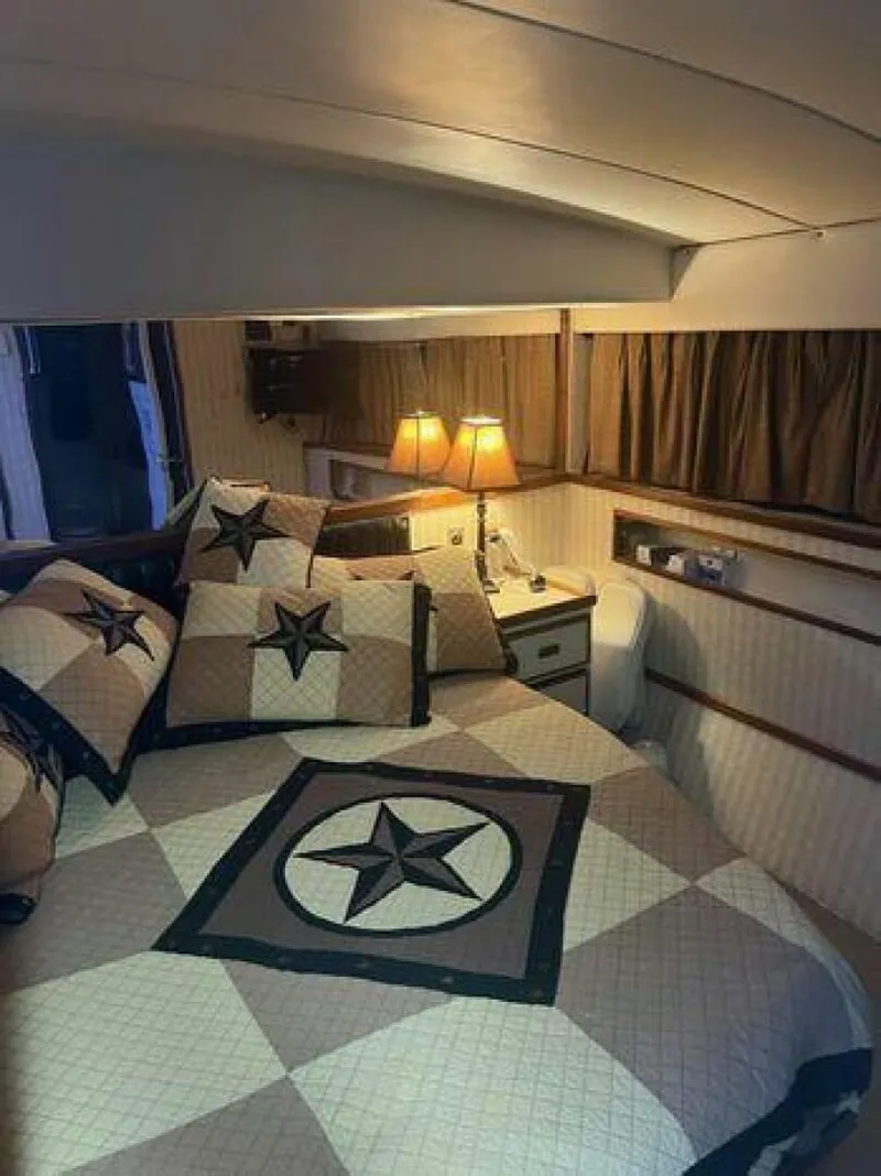 Slide: The Image of Bertram Convertible 1980 - 5178422