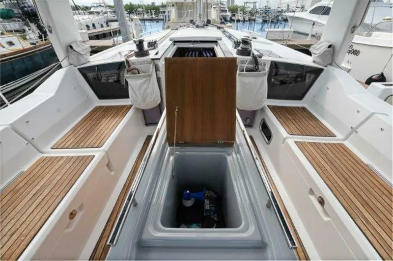 Slide: The Image of Beneteau 41.1 2018 - 5178592