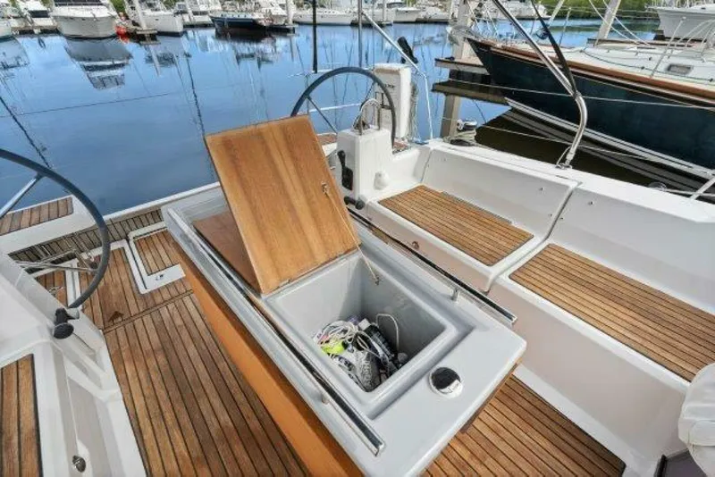 Slide: The Image of Beneteau 41.1 2018 - 5178593