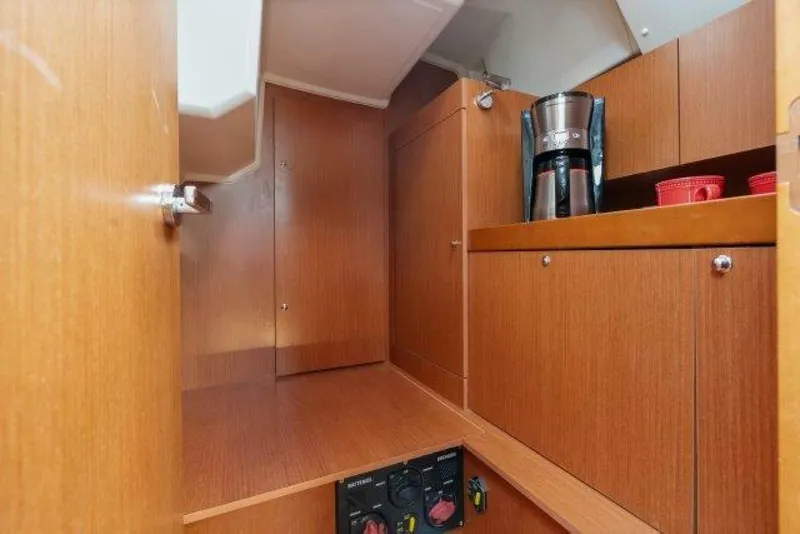 Slide: The Image of Beneteau 41.1 2018 - 5178636