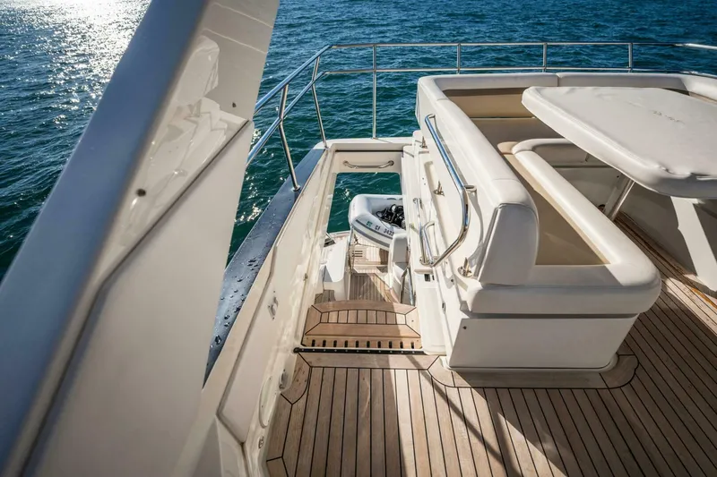 Slide: The Image of Sea Ray 510 Fly 2015 - 5190085