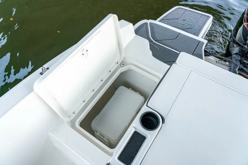 Slide: The Image of Bayliner DX2000 2023 - 5178995