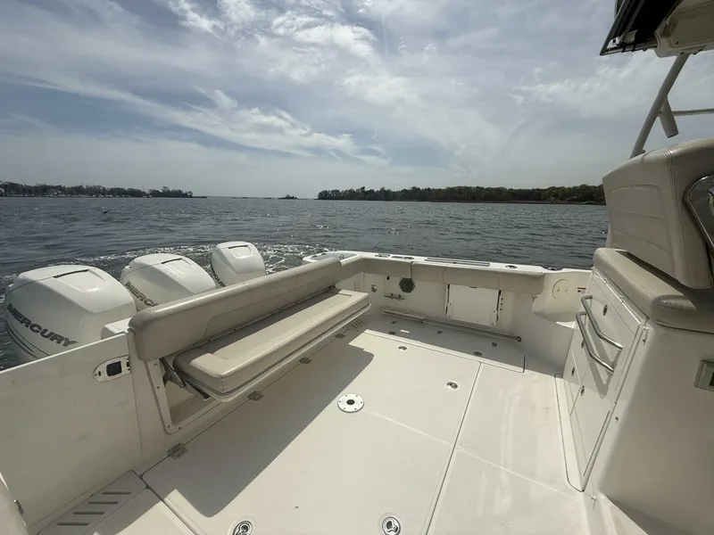 Slide: The Image of Boston Whaler 345 Conquest 2018 - 5254718