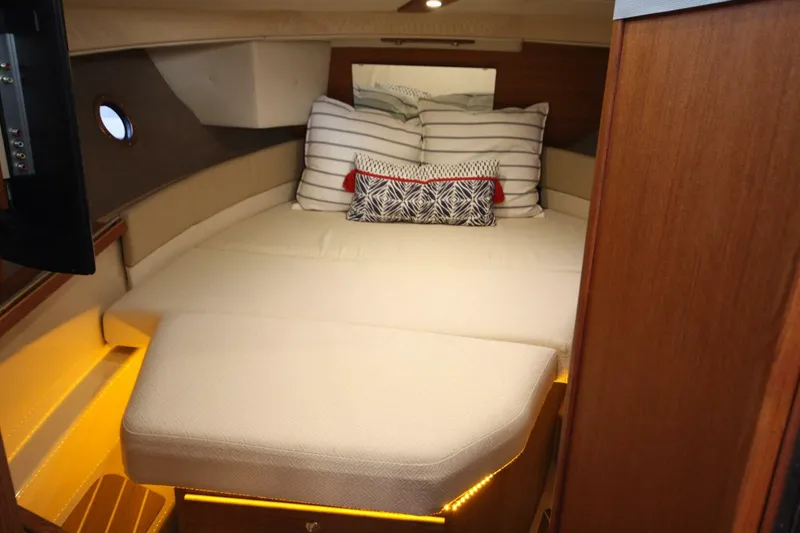 Slide: The Image of Ranger Tug R-29 CB 2019 - 5193580