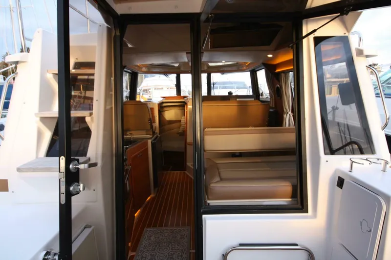 Slide: The Image of Ranger Tug R-29 CB 2019 - 5193588