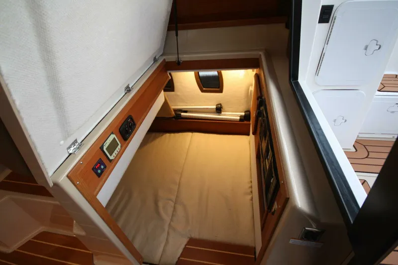 Slide: The Image of Ranger Tug R-29 CB 2019 - 5193592