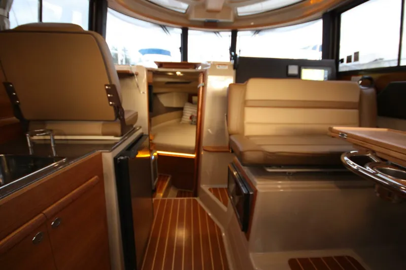 Slide: The Image of Ranger Tug R-29 CB 2019 - 5193598