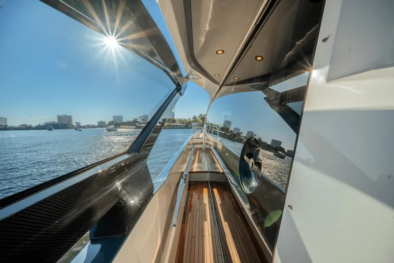 Slide: The Image of Azimut S8 2025 - 5197482