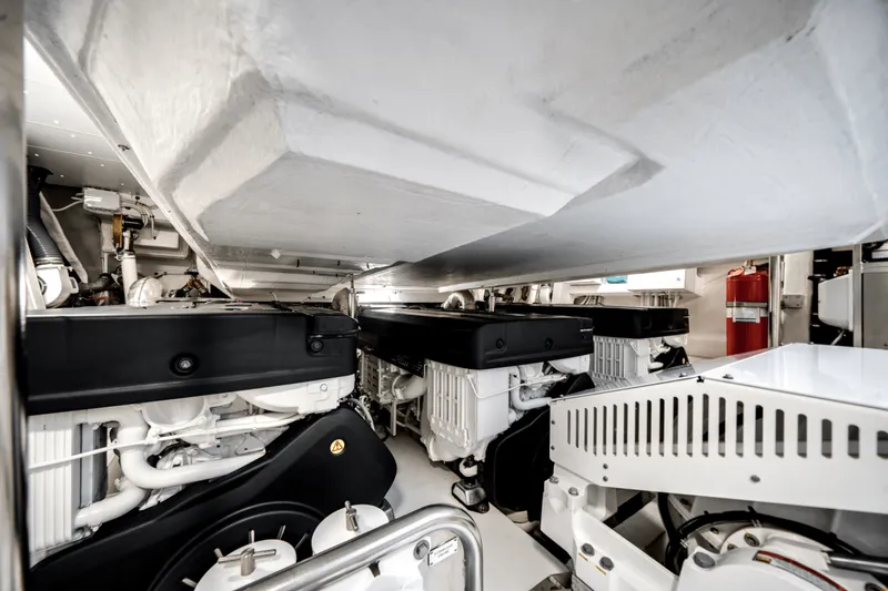 Slide: The Image of Azimut S8 2025 - 5197527