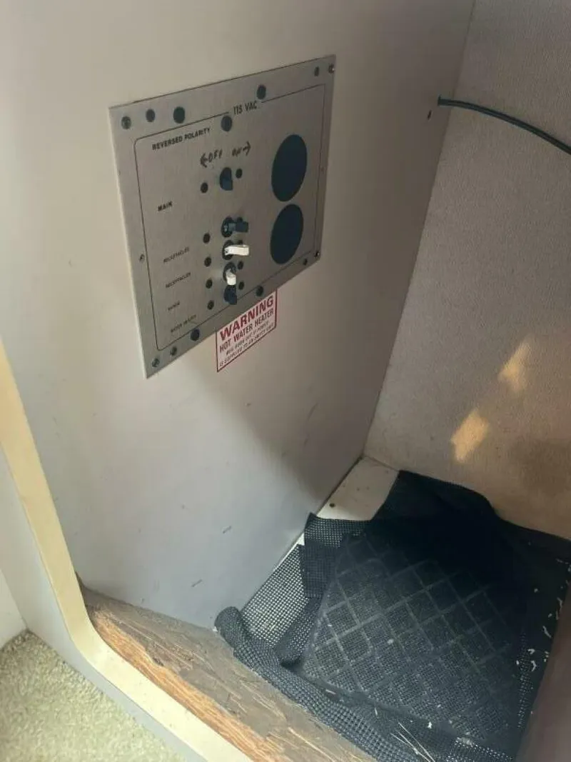 Slide: The Image of Carver 2557 Montego 1989 - 5186563