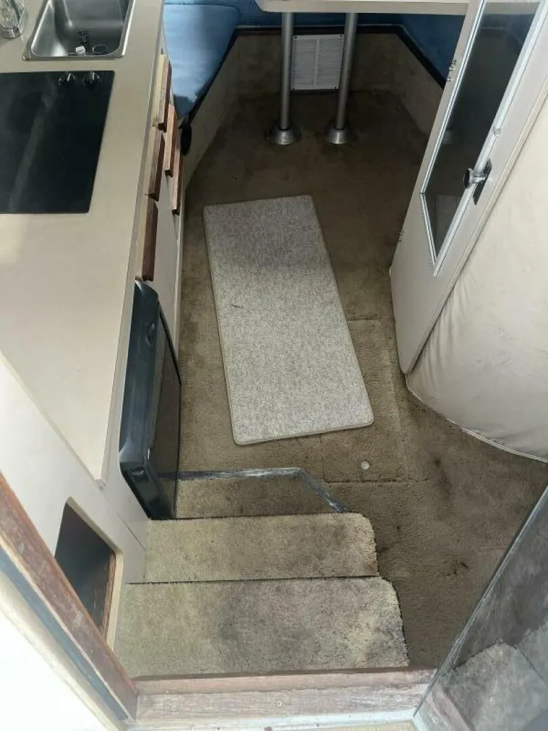 Slide: The Image of Carver Yachts 2557 Montego 1989 - 5186571