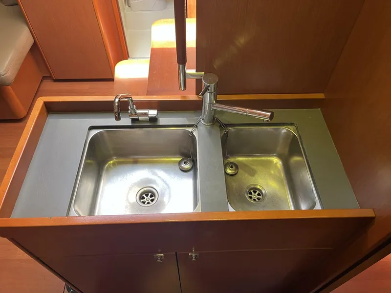 Slide: The Image of Beneteau Oceanis 48 Galley Sinks - 5212748