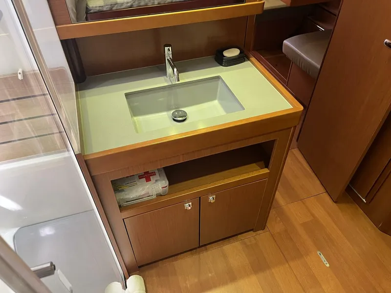 Slide: The Image of Beneteau Oceanis 48 Vanity - 5212762