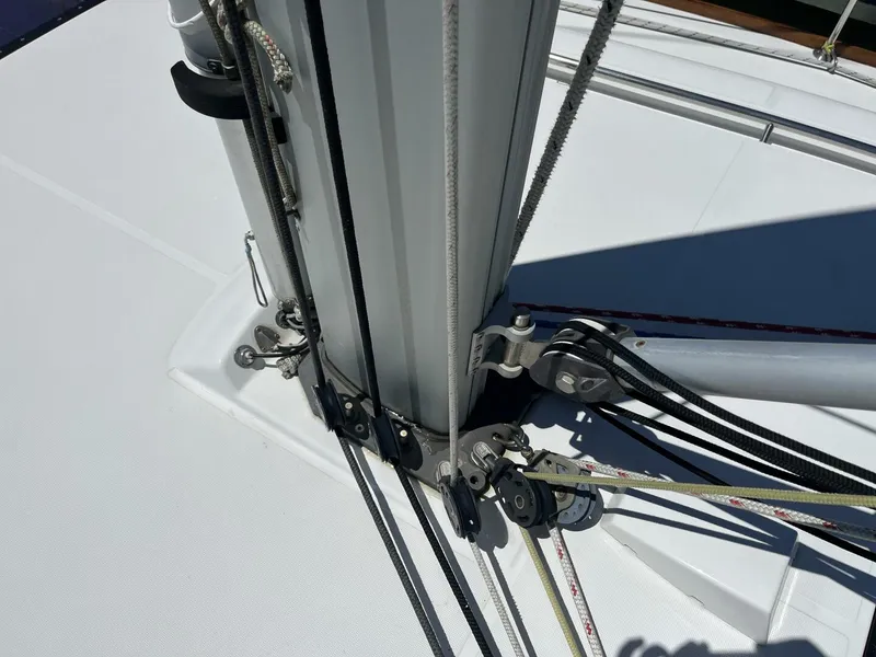 Slide: The Image of Beneteau Oceanis 48 Mast - 5212788