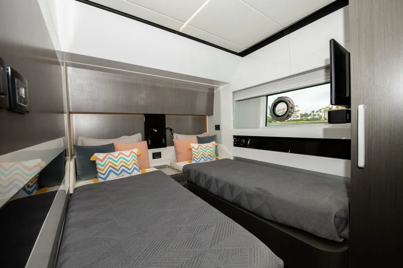 Slide: The Image of Azimut S7 Motor Yacht 2019 - 5180960