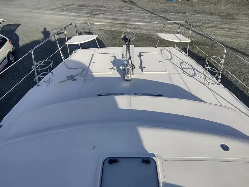 Slide: The Image of Endeavour Catamaran Corp Trawlercat 36 2002 - 5181909