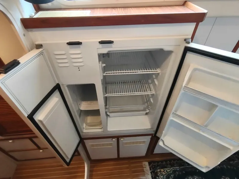 Slide: The Image of Endeavour Catamaran Corp Trawlercat 36 2002 - 5182452