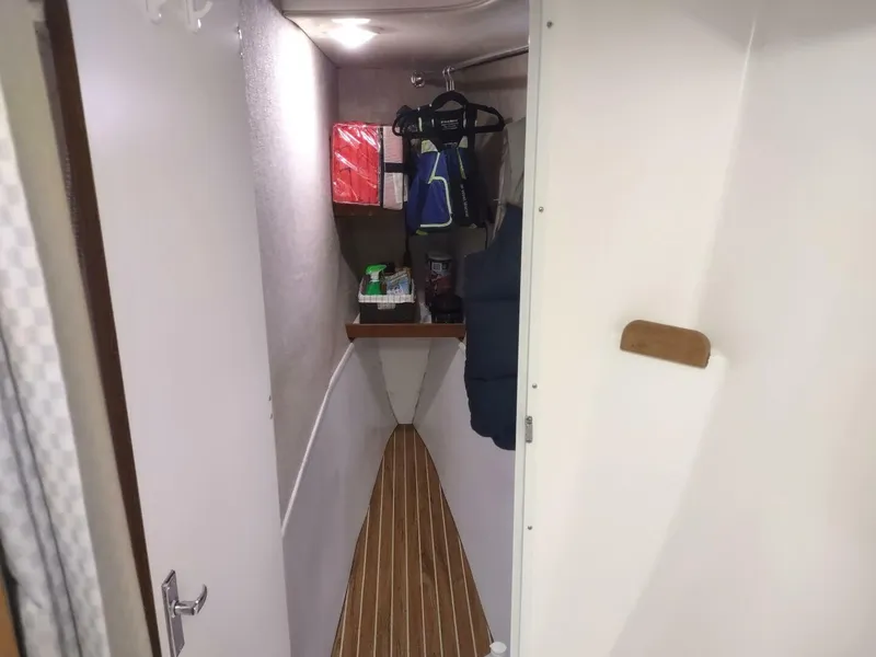 Slide: The Image of Endeavour Catamaran Corp Trawlercat 36 2002 - 5182369