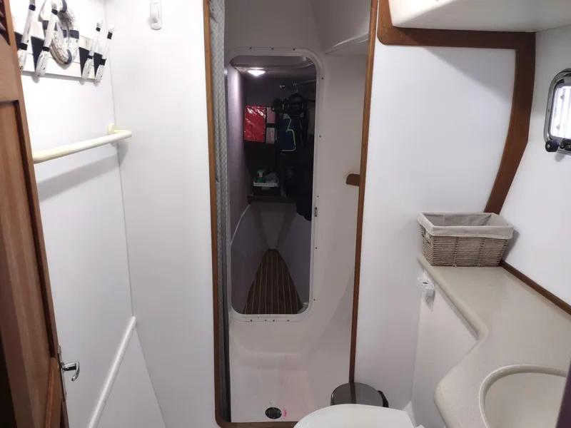 Slide: The Image of Endeavour Catamaran Corp Trawlercat 36 2002 - 5182370